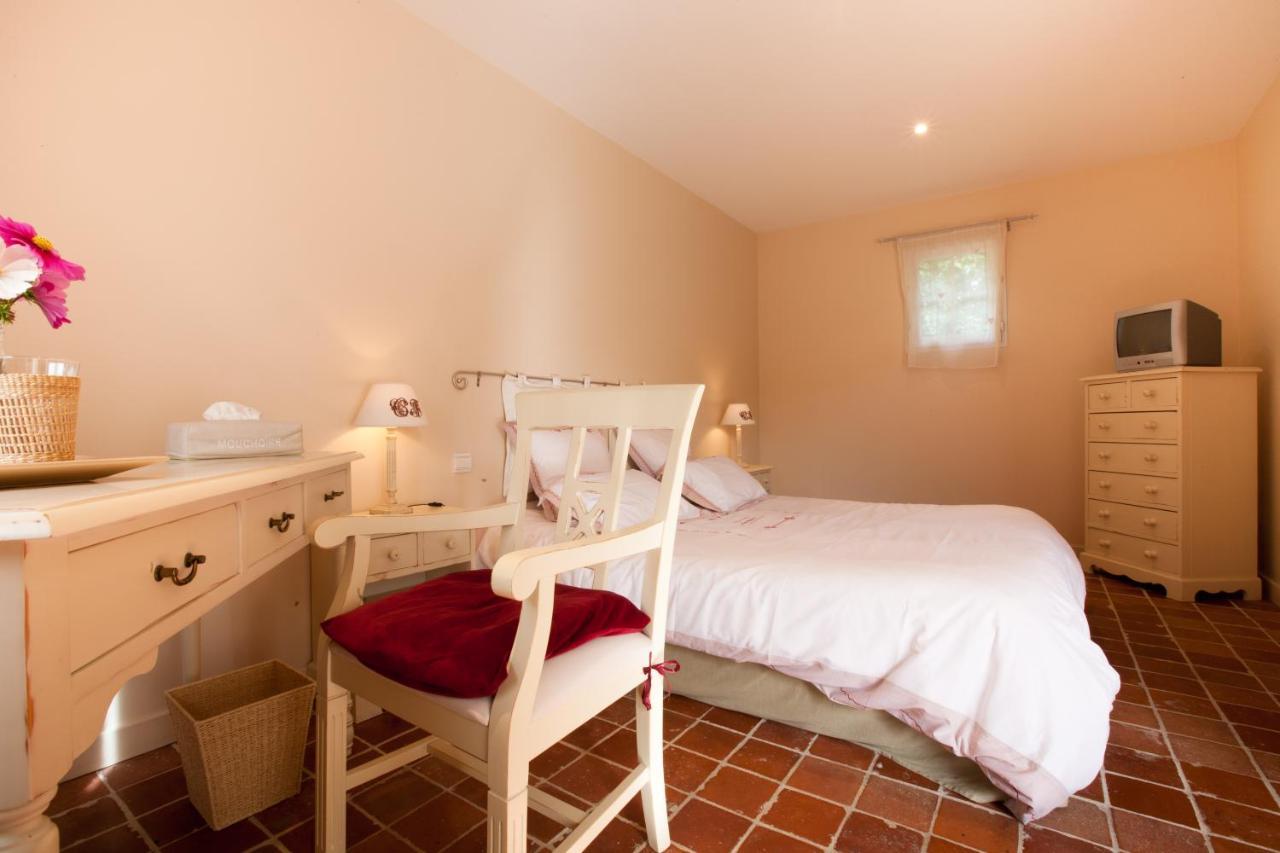 Domaine De La Combotte Bed & Breakfast Nantoux Екстериор снимка
