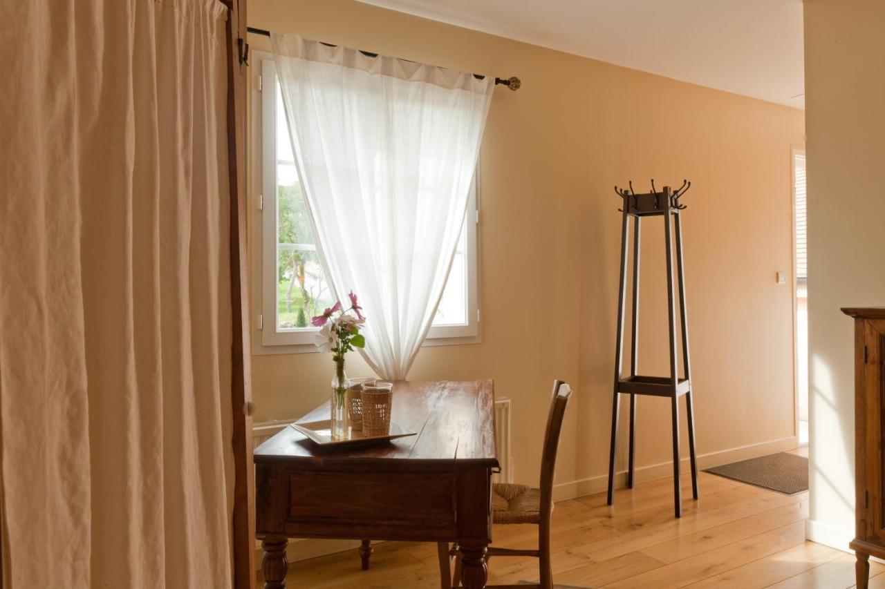 Domaine De La Combotte Bed & Breakfast Nantoux Екстериор снимка