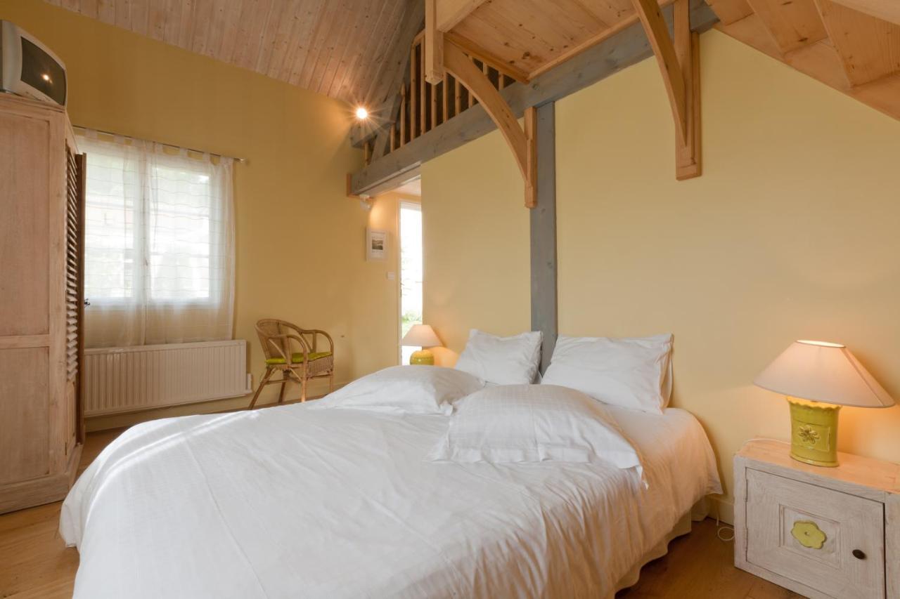 Domaine De La Combotte Bed & Breakfast Nantoux Екстериор снимка