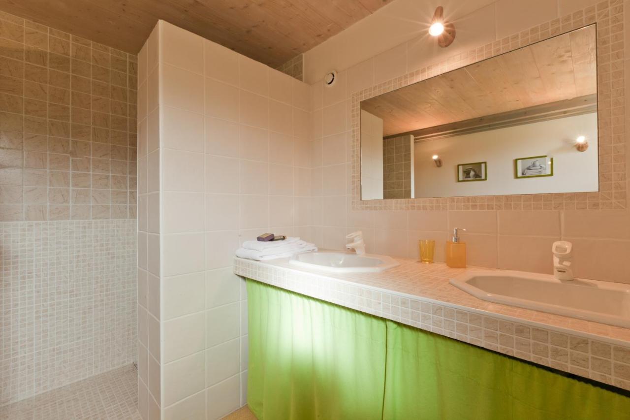 Domaine De La Combotte Bed & Breakfast Nantoux Екстериор снимка