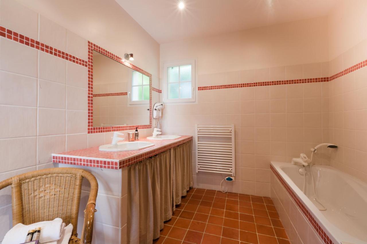 Domaine De La Combotte Bed & Breakfast Nantoux Екстериор снимка
