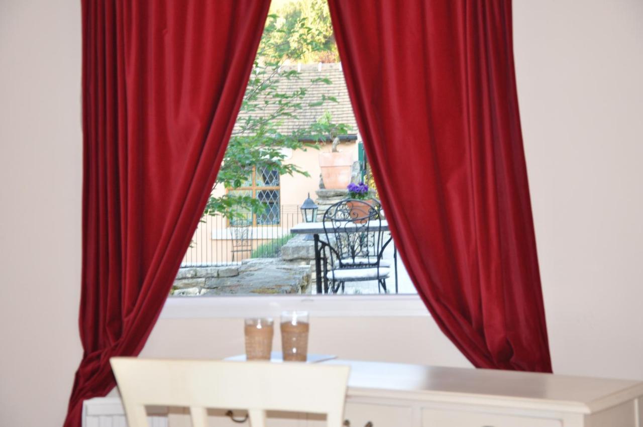 Domaine De La Combotte Bed & Breakfast Nantoux Екстериор снимка