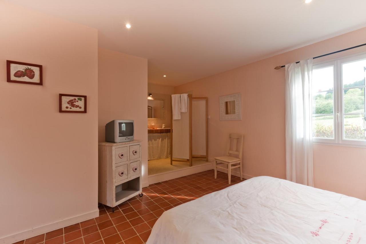 Domaine De La Combotte Bed & Breakfast Nantoux Екстериор снимка