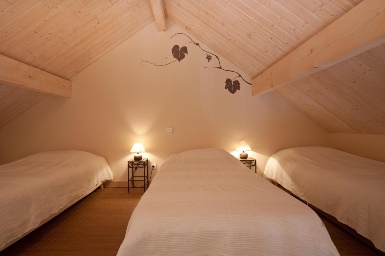 Domaine De La Combotte Bed & Breakfast Nantoux Екстериор снимка