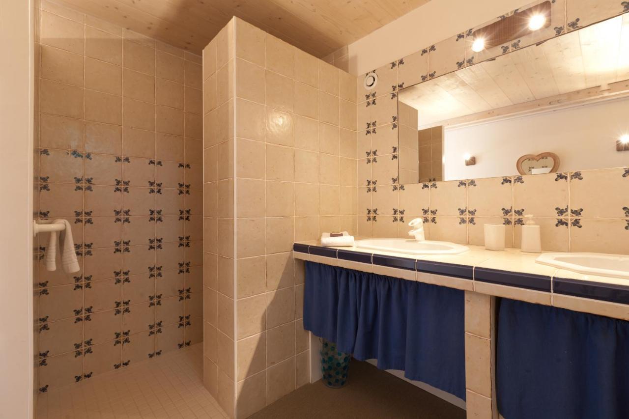 Domaine De La Combotte Bed & Breakfast Nantoux Екстериор снимка