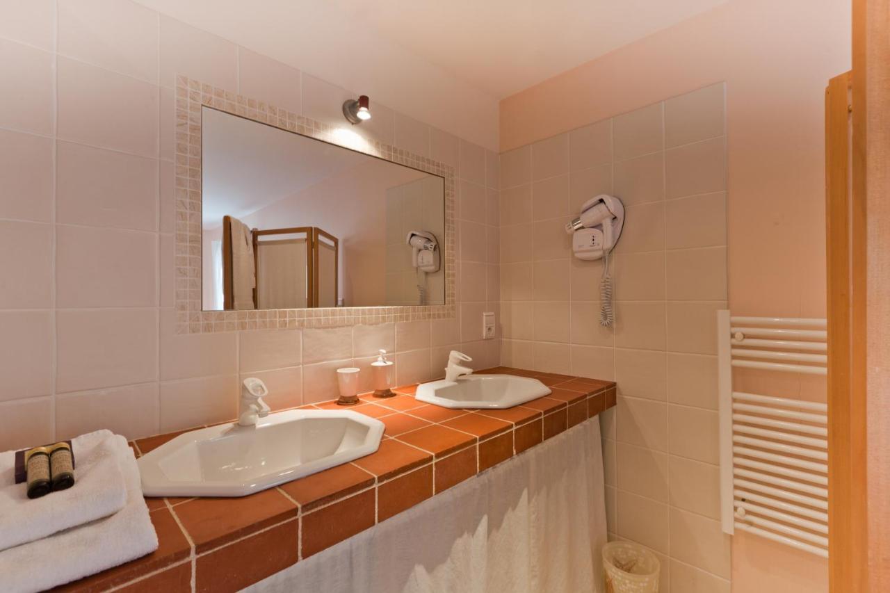 Domaine De La Combotte Bed & Breakfast Nantoux Екстериор снимка