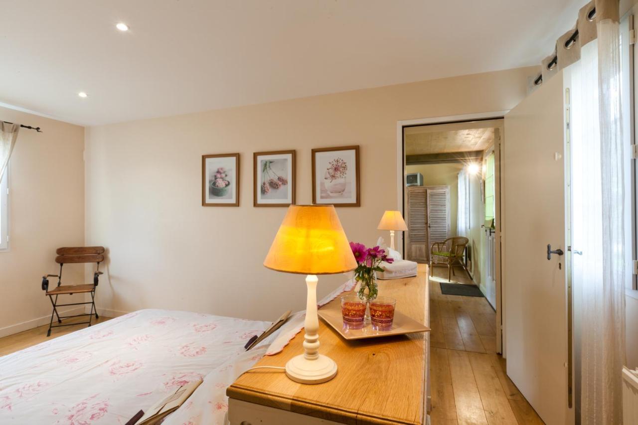Domaine De La Combotte Bed & Breakfast Nantoux Екстериор снимка