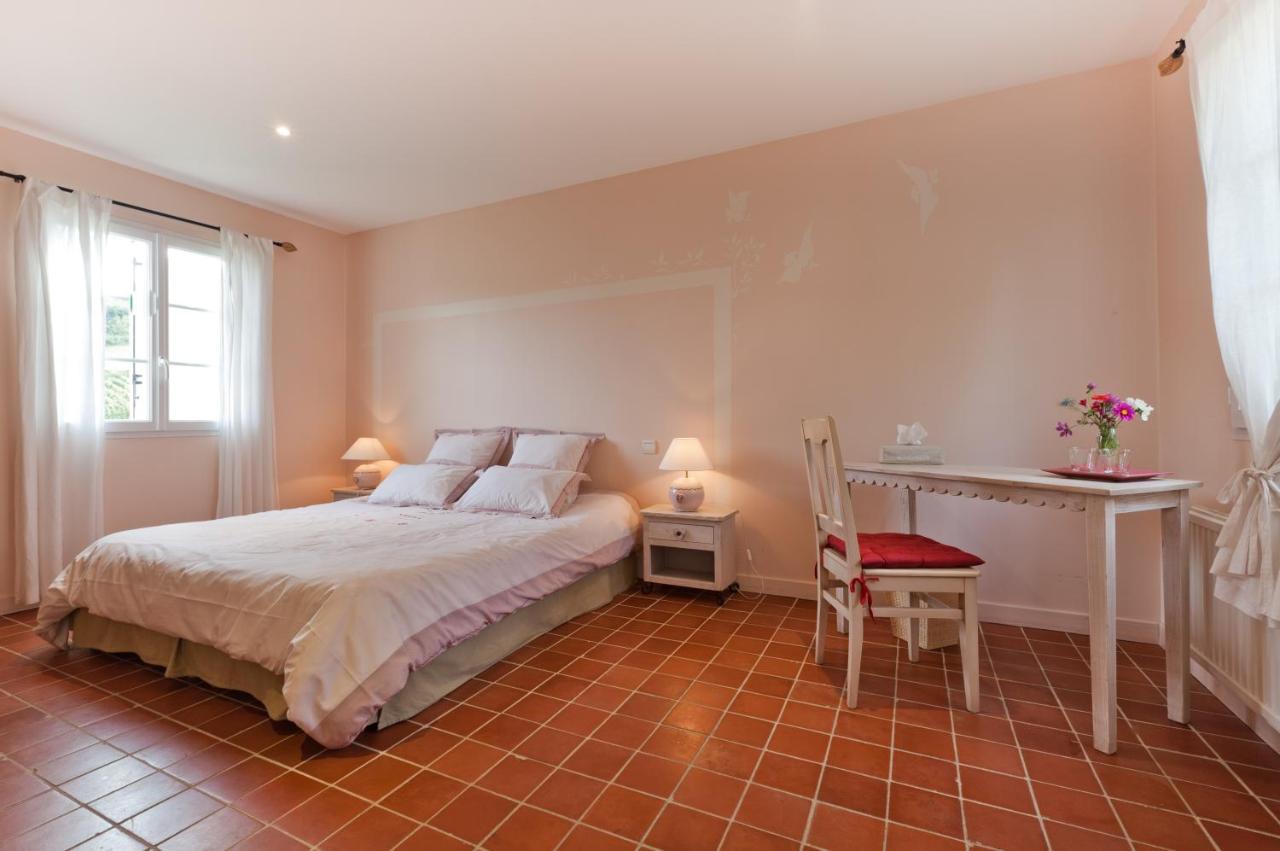 Domaine De La Combotte Bed & Breakfast Nantoux Екстериор снимка