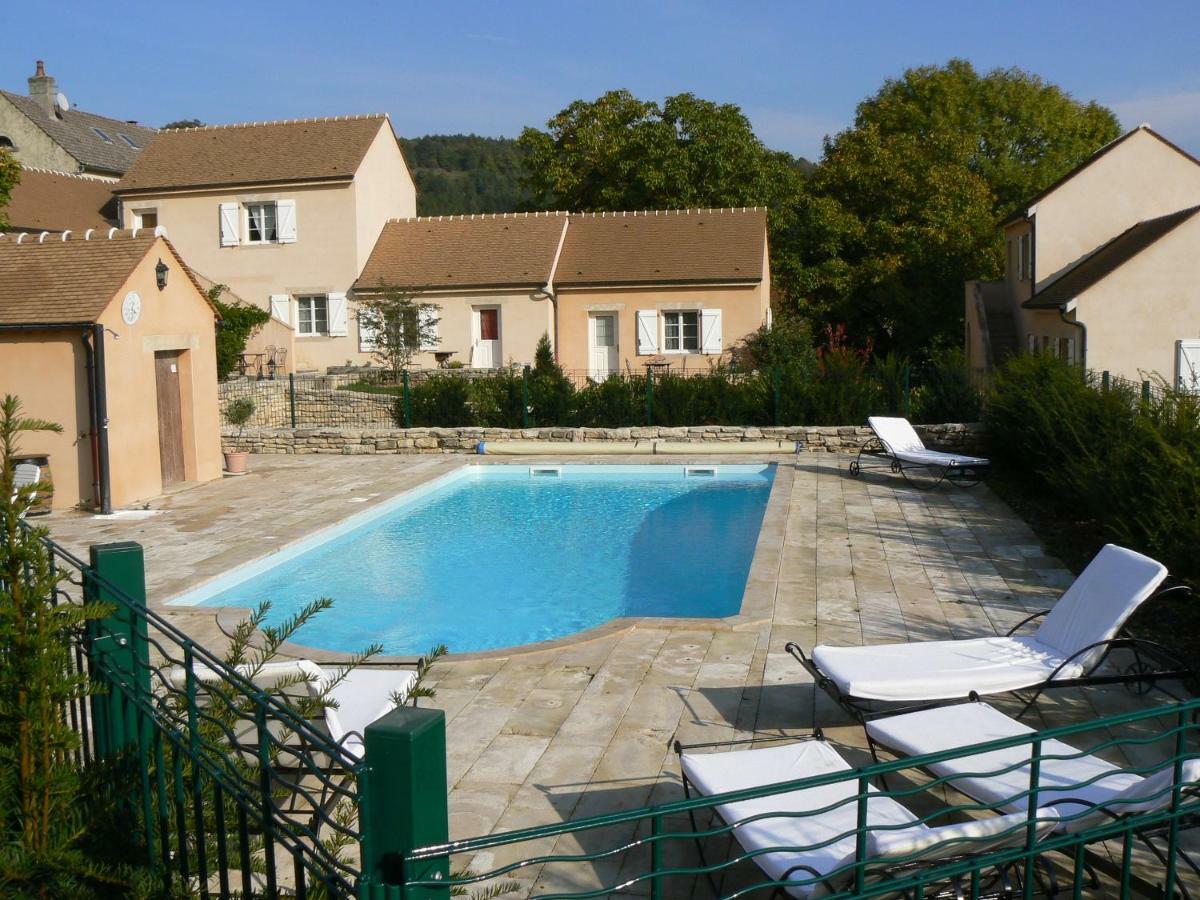 Domaine De La Combotte Bed & Breakfast Nantoux Екстериор снимка